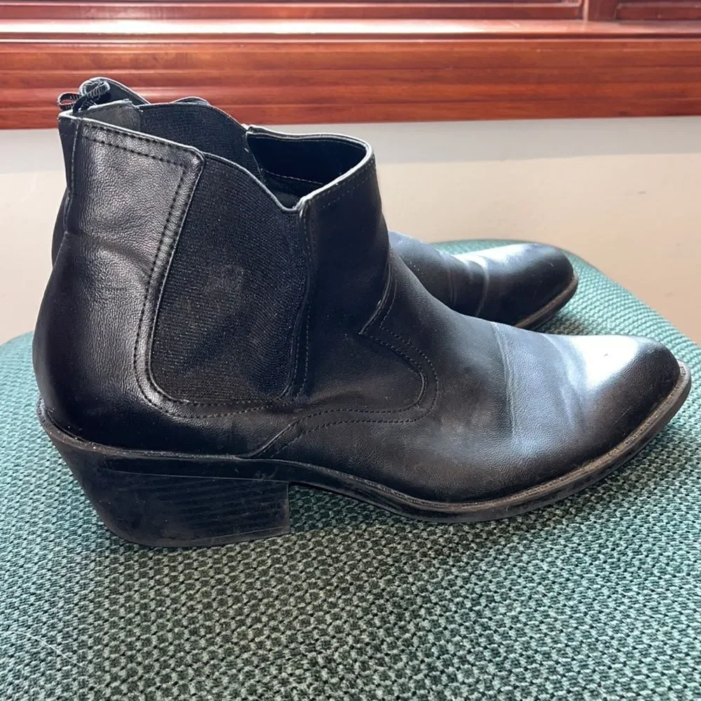 Black Low Heeled Divided Booties